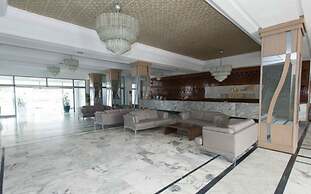 Hotel Les Pyramides