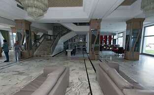 Hotel Les Pyramides