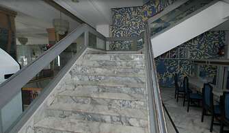 Hotel Les Pyramides