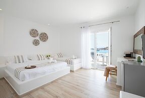 Acrogiali Beachfront Hotel