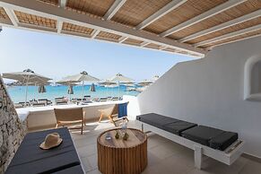 Acrogiali Beachfront Hotel