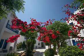 Acrogiali Beachfront Hotel