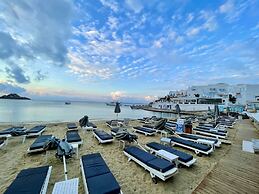 Acrogiali Beachfront Hotel