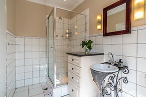 5th Avenue Gooseberry Guest House