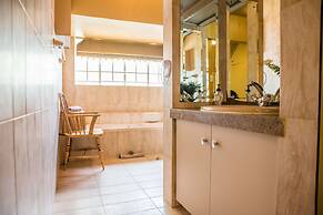 5th Avenue Gooseberry Guest House