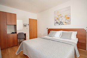 Pansion Villa Bok