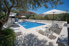 Pansion Villa Bok