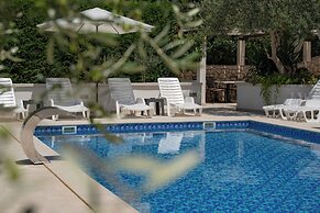 Pansion Villa Bok