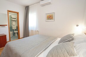 Pansion Villa Bok