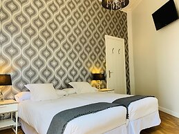 Super Balmes Guest House