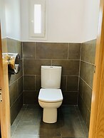 Super Balmes Guest House