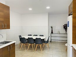 Super Balmes Guest House