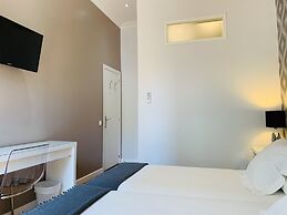 Super Balmes Guest House