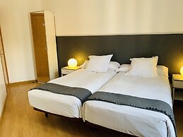 Super Balmes Guest House