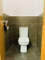 Super Balmes Guest House
