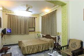 Hotel Teerth Palace