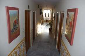 Hotel Teerth Palace