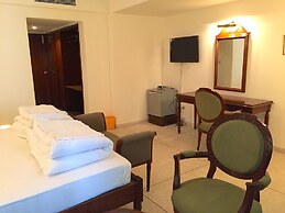Alpana Hotel