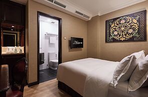 Nostalgia Hotel