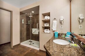 Home Inn & Suites Regina East