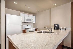 Home Inn & Suites Regina East