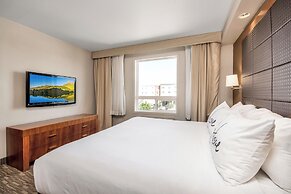 Home Inn & Suites Regina East