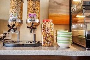 Home Inn & Suites Regina East