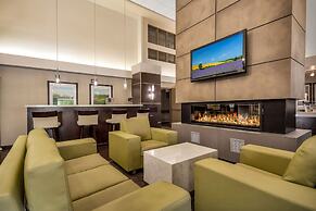 Home Inn & Suites Regina East