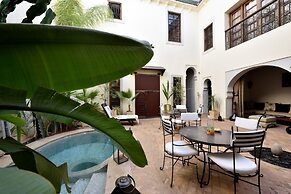 Riad Les Ammonites
