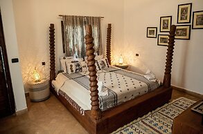 Riad Les Ammonites