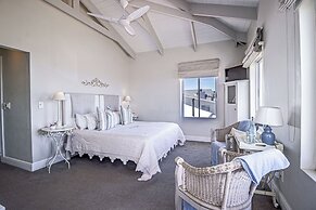 138 Marine Beachfront Guesthouse