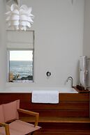 138 Marine Beachfront Guesthouse
