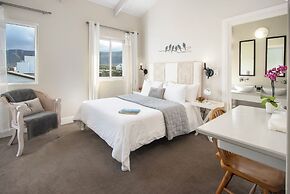 138 Marine Beachfront Guesthouse