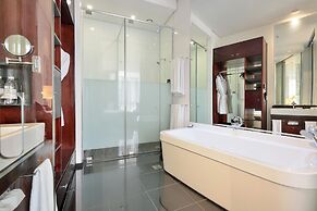 Davinci Hotel And Suites On Nelson Mandela Square