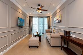 Neo Classic Condo