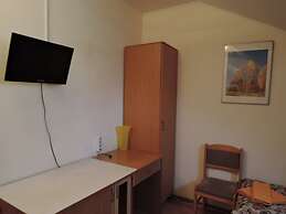 Avita 1 Hotel