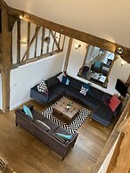 Creeksea Place Barns