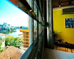 The Autumn Homestay