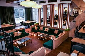 AX Hotel