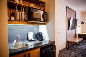 AX Hotel