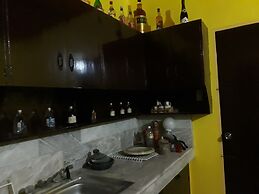Jack & Claud Bed & Breakfast Guest House