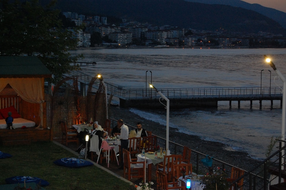 Grand Koru Otel Beach