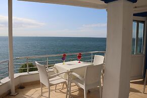 Grand Koru Otel Beach