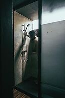 Yaksa Private