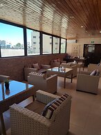 Black Iris Hotel