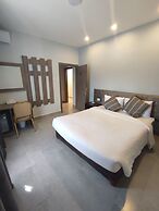 Black Iris Hotel