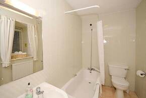 Ferrybridge Hotel