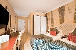 Grand Ani Hotel
