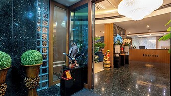 Grand Ani Hotel