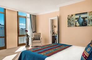 Grand Ani Hotel